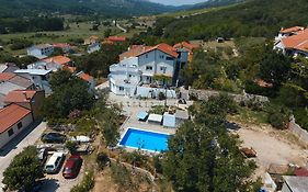 Apartmani M